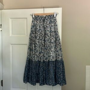 Versona almost maxi skirt
